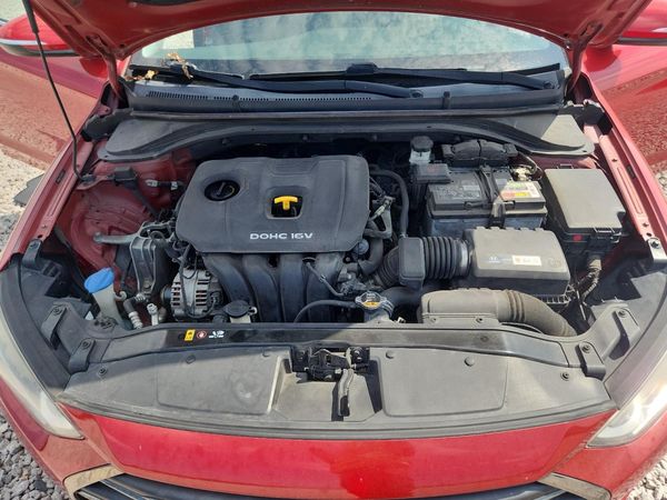 2017 HYUNDAI ELANTRA