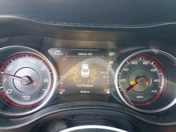 2015 DODGE CHARGER SE