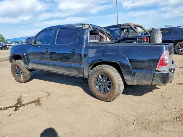 2015 TOYOTA TACOMA Delux Grade