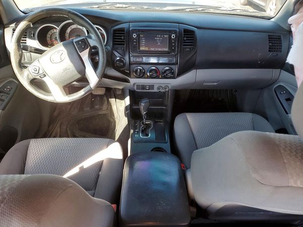 2015 TOYOTA TACOMA Delux Grade
