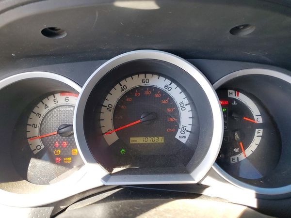2015 TOYOTA TACOMA Delux Grade