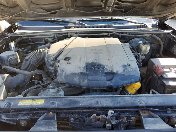 2015 TOYOTA TACOMA Delux Grade