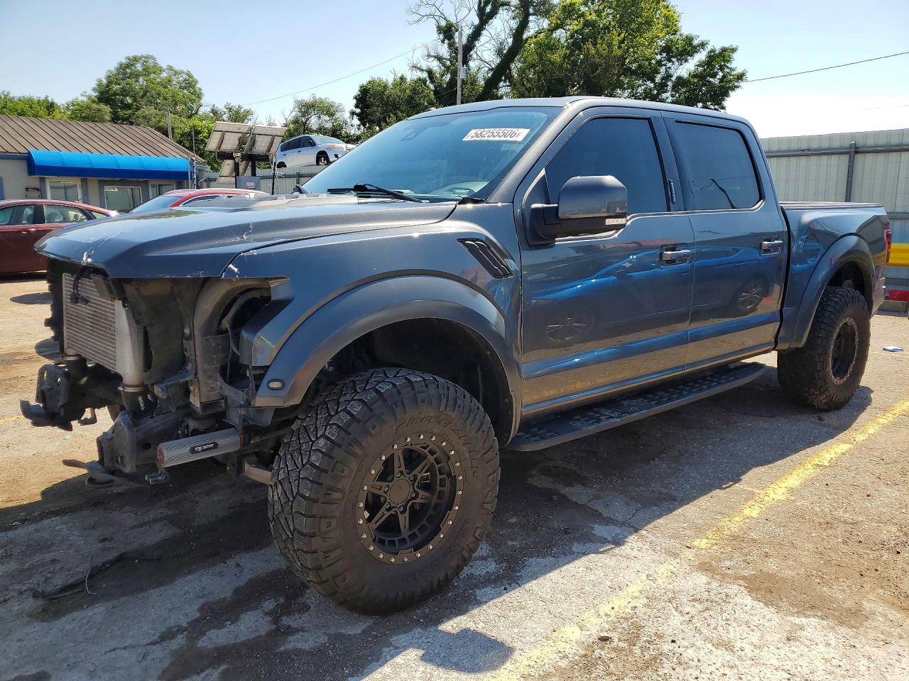 2017 FORD F150 SuperCrew-Raptor — Front 3/4