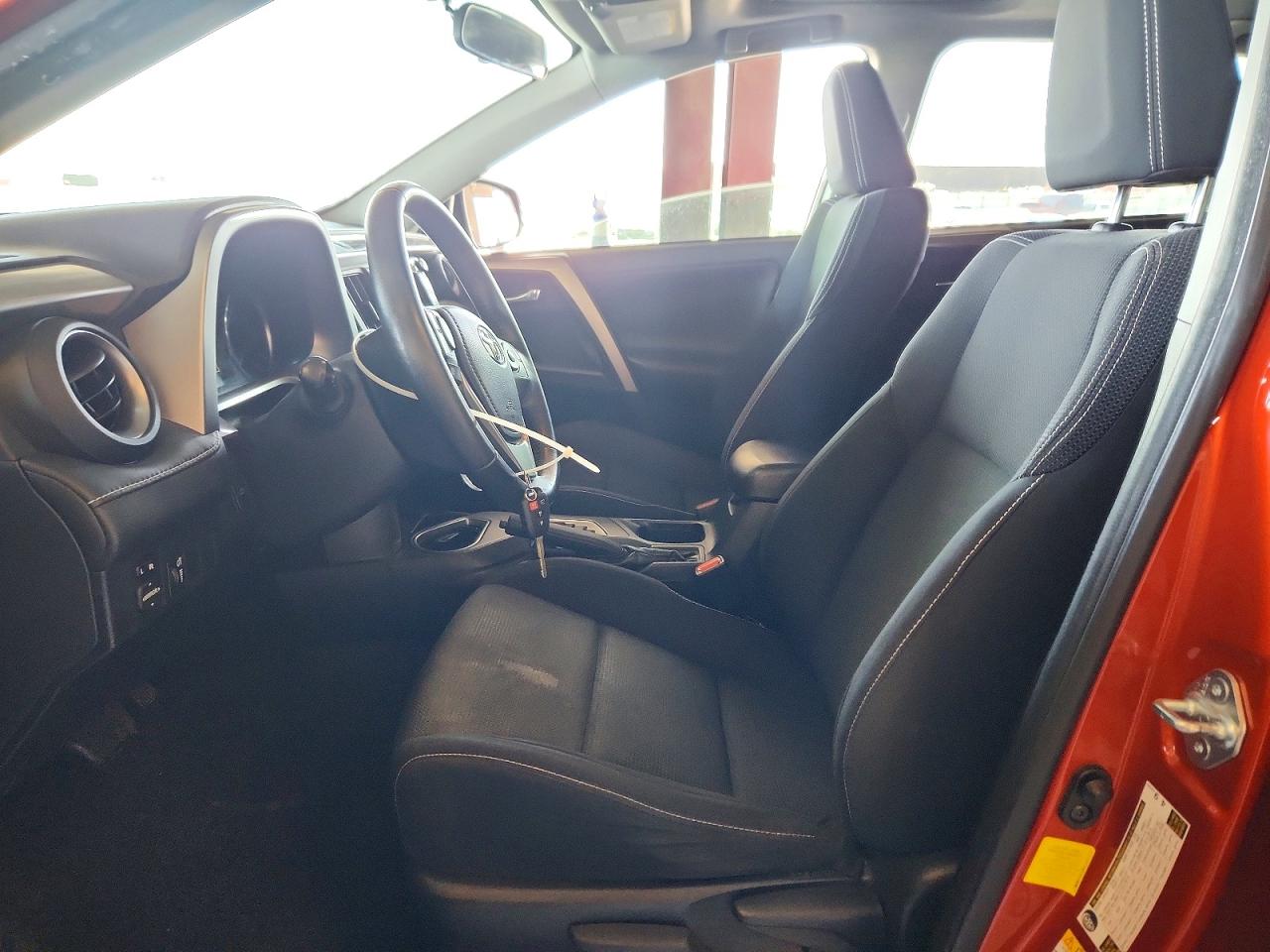 2016 TOYOTA RAV4 XLE (M Grade)