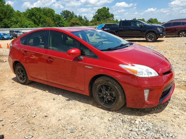 2013 TOYOTA PRIUS