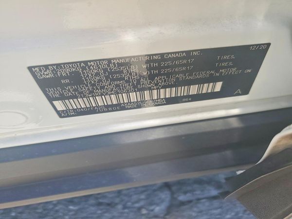 2021 TOYOTA RAV4 XLE