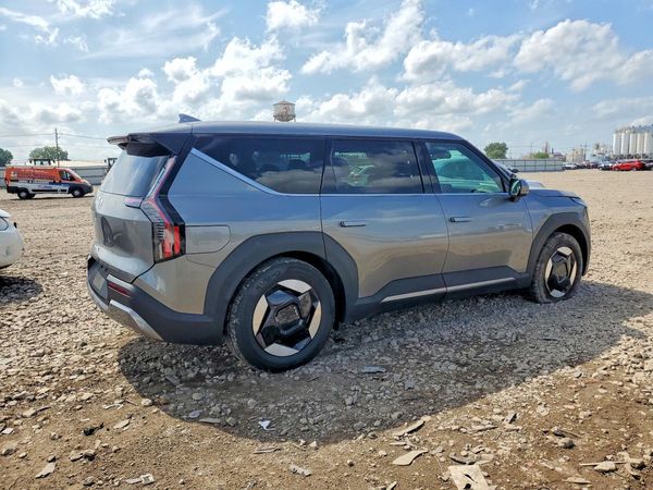2024 KIA EV9 Light