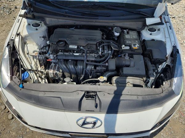 2021 HYUNDAI ELANTRA SE