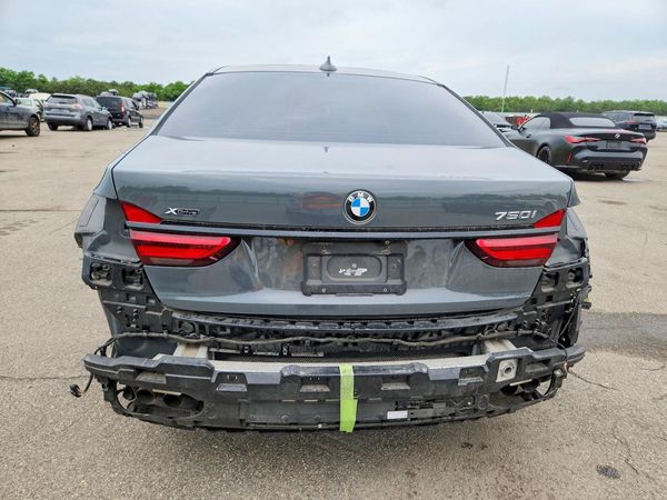 2018 BMW 750 xDrive