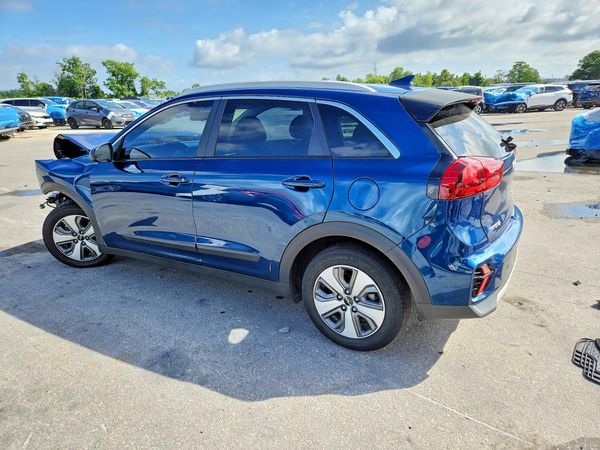 2022 KIA NIRO