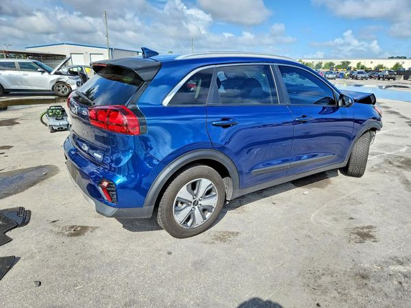 2022 KIA NIRO