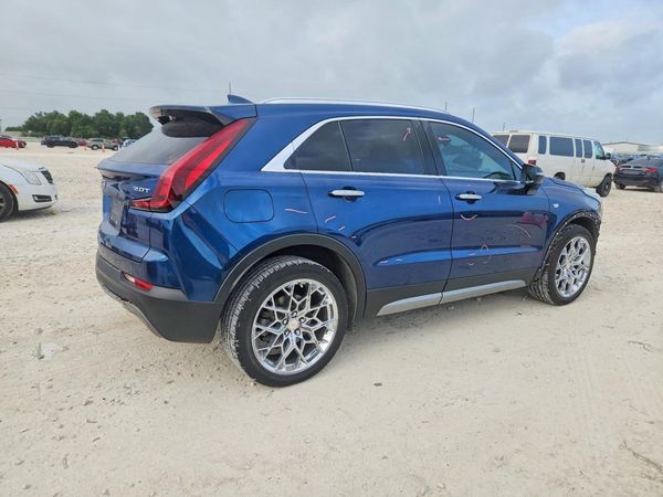 2019 CADILLAC XT4 Premium Luxury