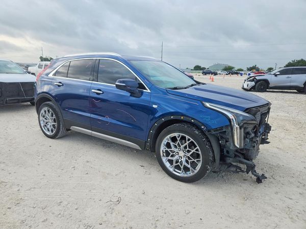 2019 CADILLAC XT4 Premium Luxury