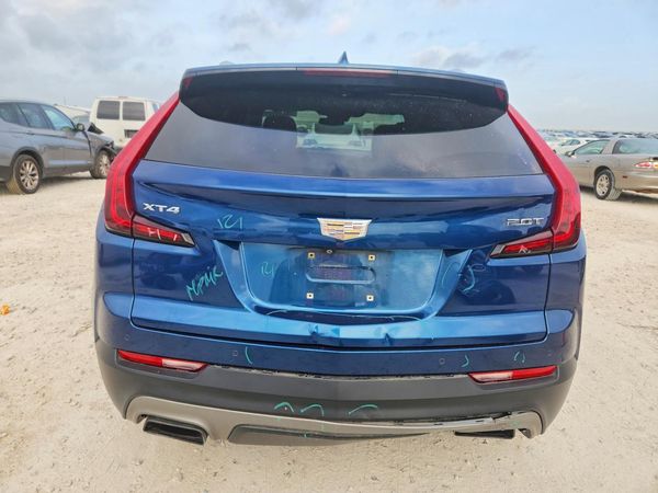 2019 CADILLAC XT4 Premium Luxury