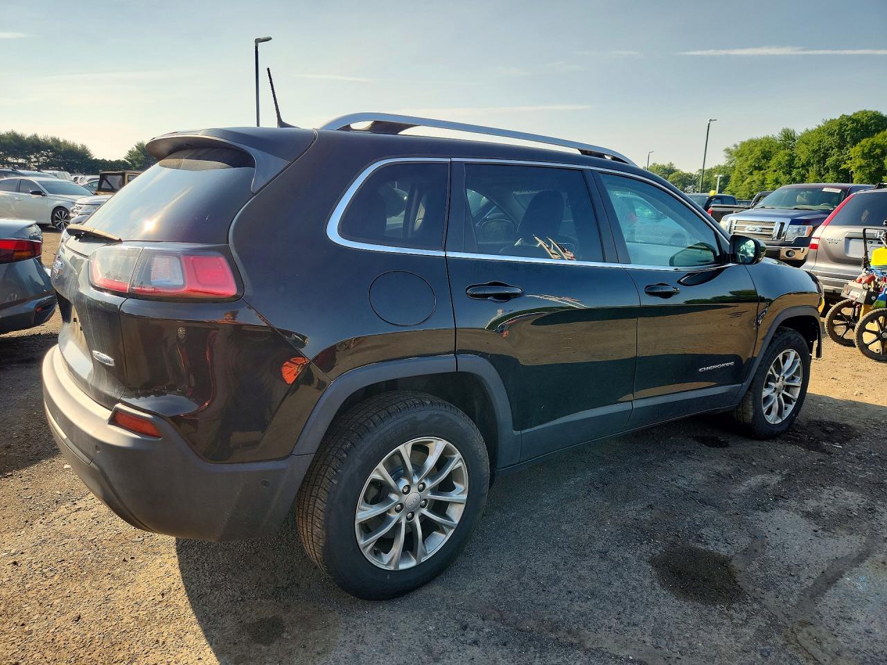 2019 JEEP CHEROKEE LATITUDE PLUS 4X4