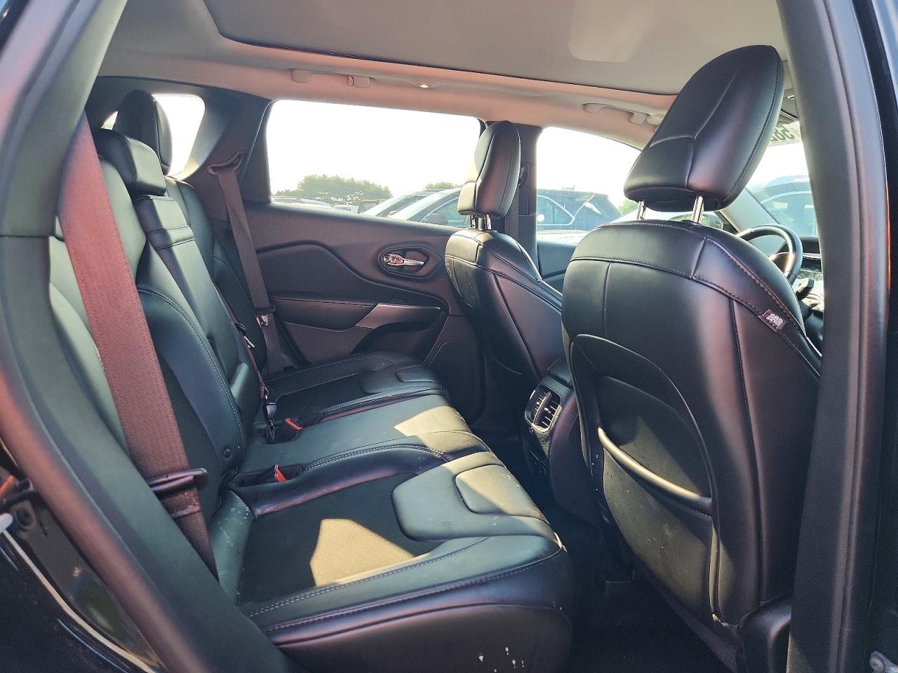 2019 JEEP CHEROKEE LATITUDE PLUS 4X4