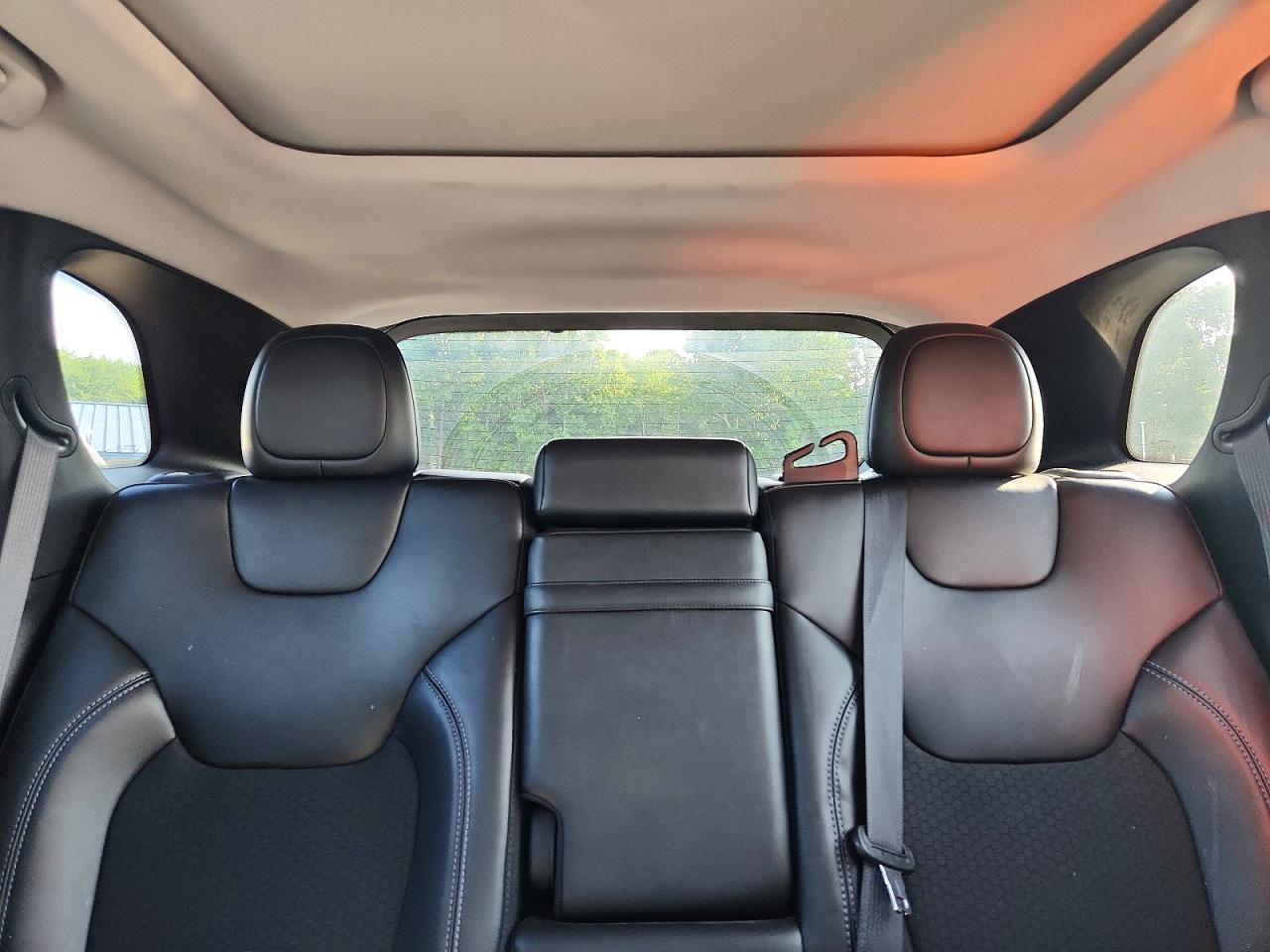 2019 JEEP CHEROKEE LATITUDE PLUS 4X4