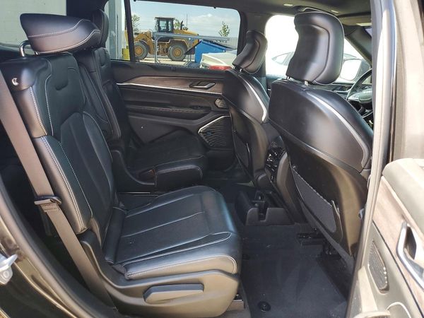 2022 JEEP GRAND CHEROKEE Overland