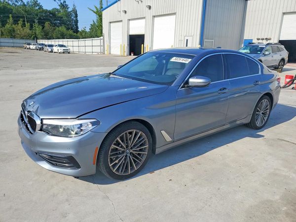 2019 BMW 530