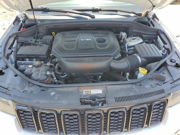 2019 JEEP GRAND CHEROKEE LAREDO 4X4