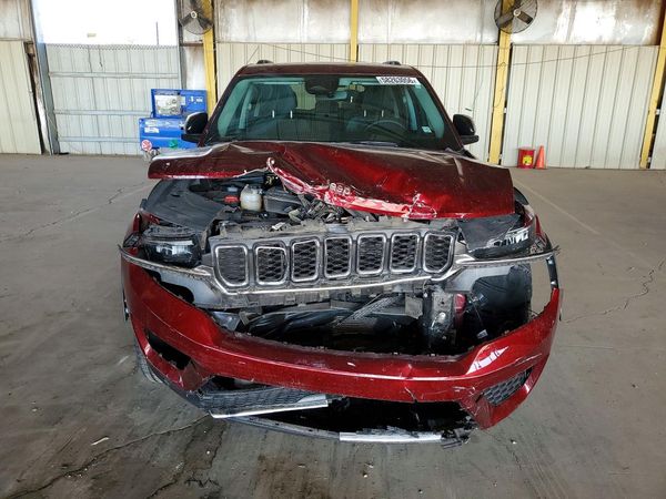2023 JEEP GRAND CHEROKEE LAREDO 4X2