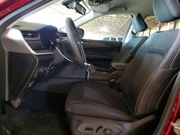 2023 JEEP GRAND CHEROKEE LAREDO 4X2