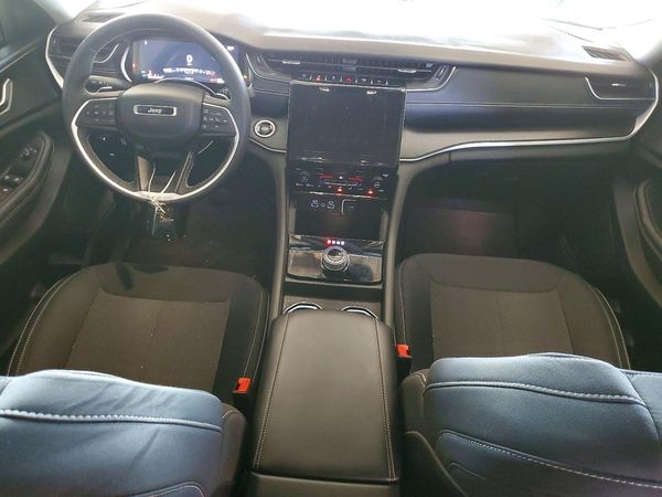 2023 JEEP GRAND CHEROKEE LAREDO 4X2