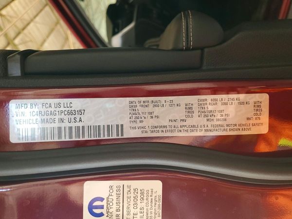 2023 JEEP GRAND CHEROKEE LAREDO 4X2