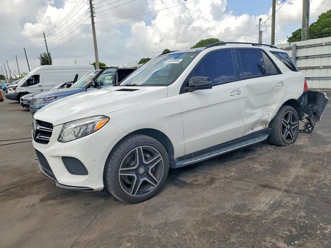 2017 MERCEDES-BENZ GLE