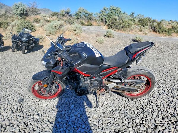 2021 KAWASAKI ZR900