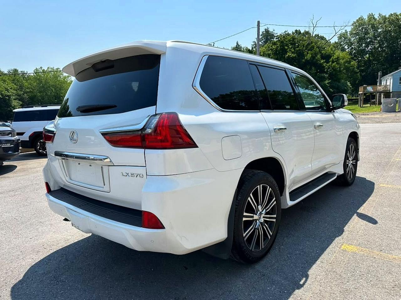 2019 LEXUS LX 570