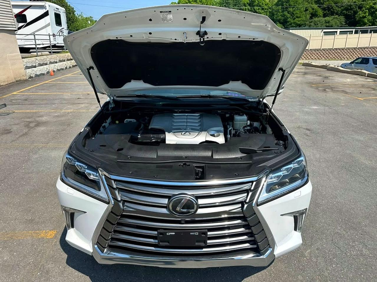 2019 LEXUS LX 570