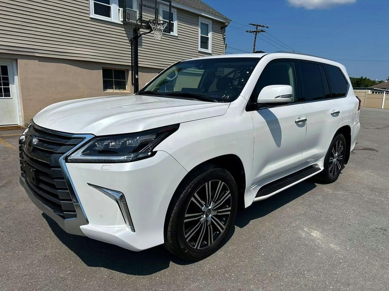 2019 LEXUS LX 570