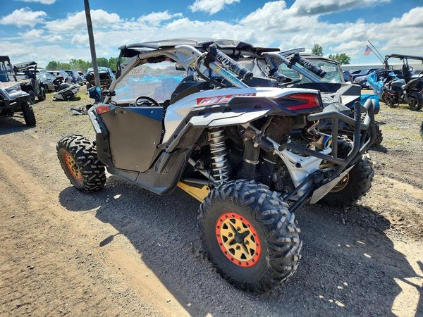 2019 CAN-AM MAVERICK X3