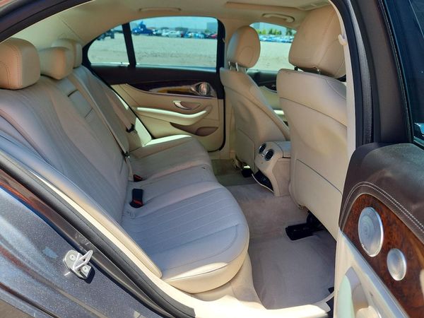 2017 MERCEDES-BENZ E