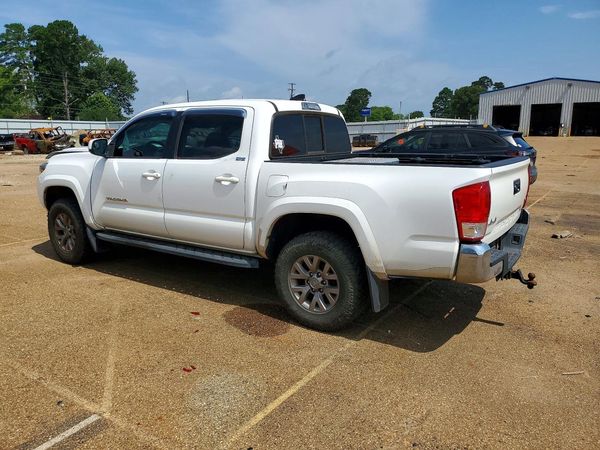 2017 TOYOTA TACOMA