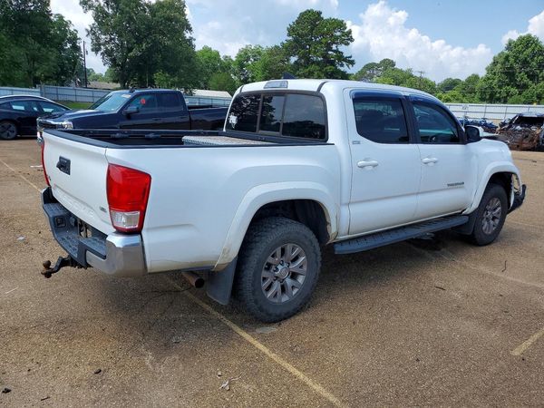 2017 TOYOTA TACOMA