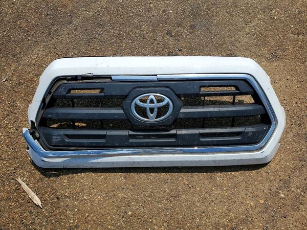 2017 TOYOTA TACOMA