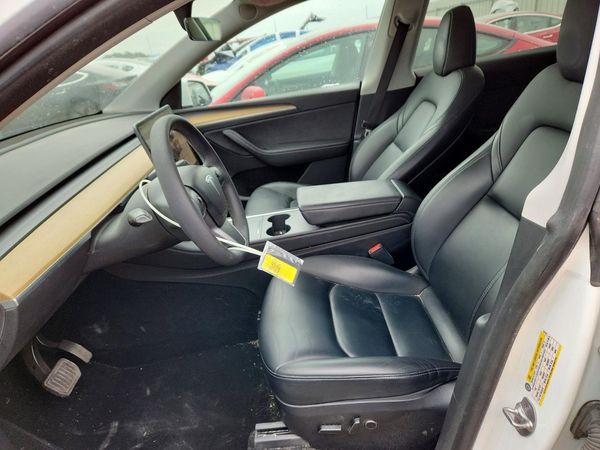 2026 TESLA MODEL Y