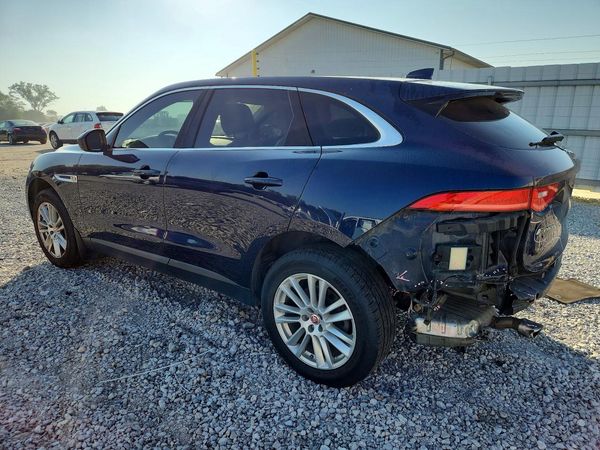 2017 JAGUAR F-PACE Prestige