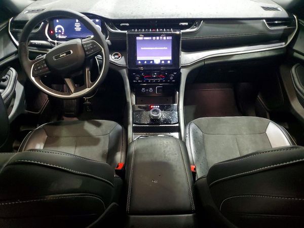 2025 JEEP GRAND CHEROKEE