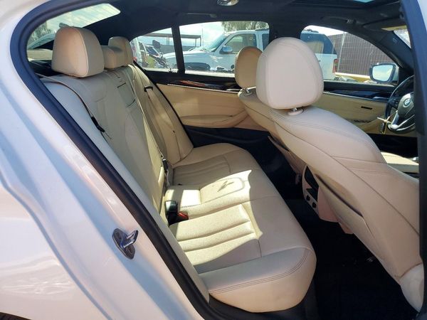 2018 BMW 530