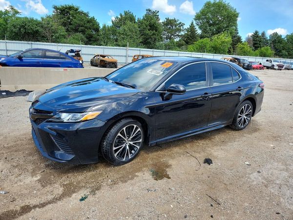 2018 TOYOTA CAMRY