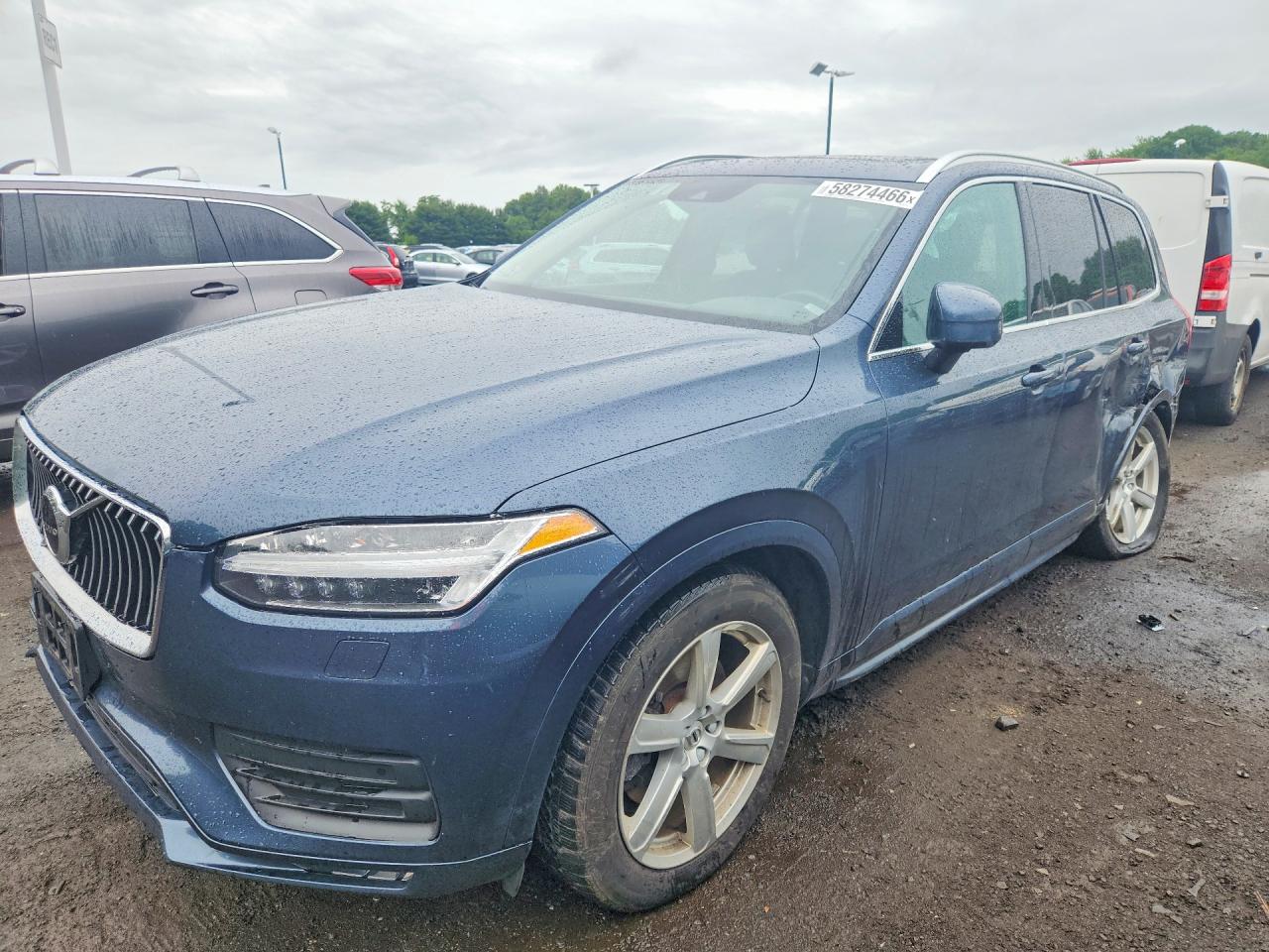 2022 VOLVO XC90