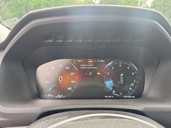 2022 VOLVO XC90