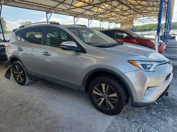 2018 TOYOTA RAV4 Adventure/XLE