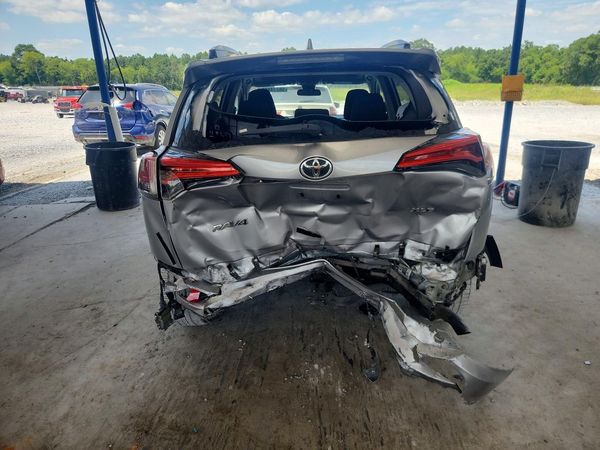 2018 TOYOTA RAV4 Adventure/XLE