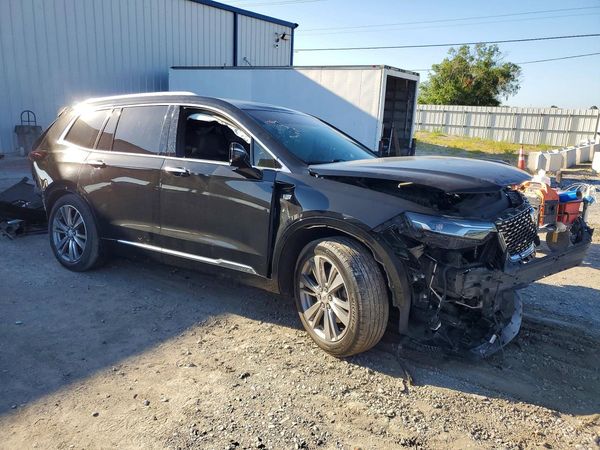 2023 CADILLAC XT6 Premium Luxury — Passenger 3/4
