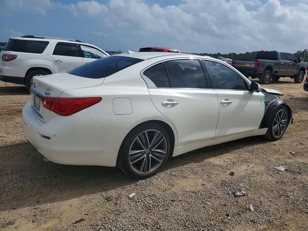 2016 INFINITI Q50