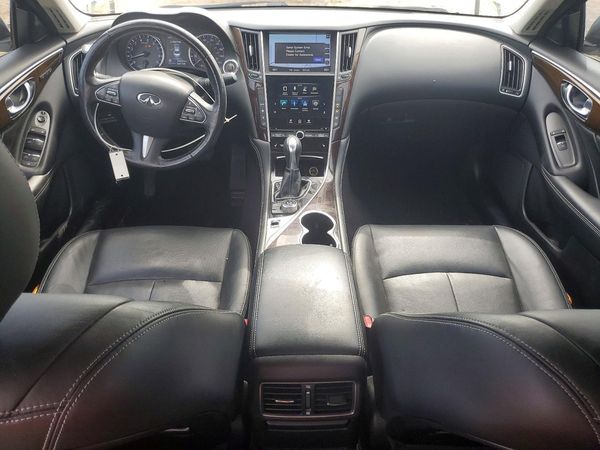 2016 INFINITI Q50